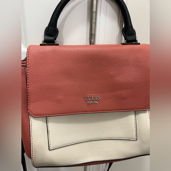 Guess Pink Leather Crossbody Purse - Picture 2 of 8